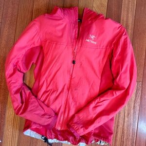 ARC’TERYX red atom coat